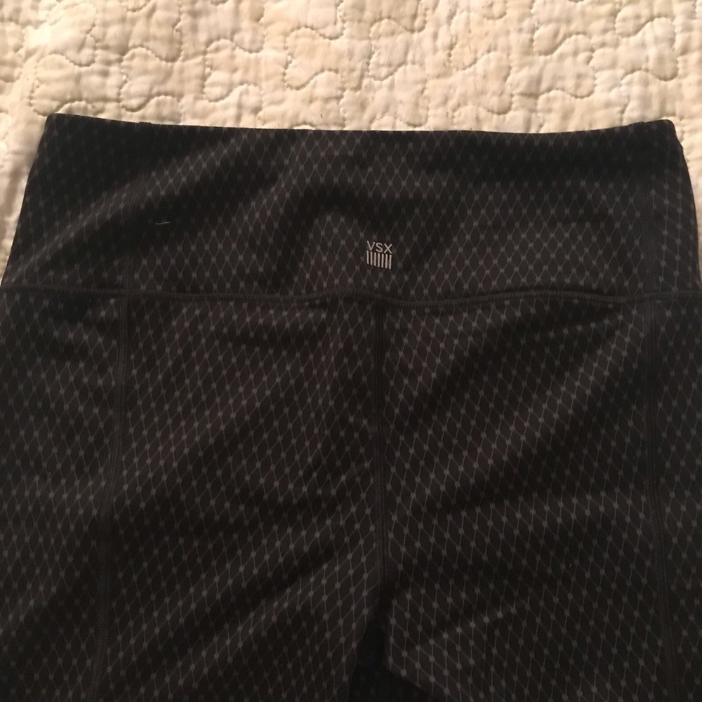 VS - Picture 2 of 3